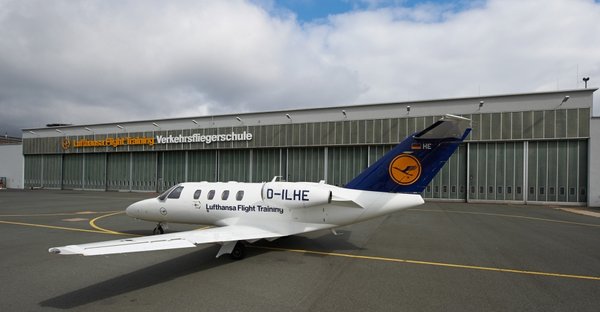 Augsburg Air Service: Erste CJ1+ der LAT im neuen LH-Farbschema lackiert
